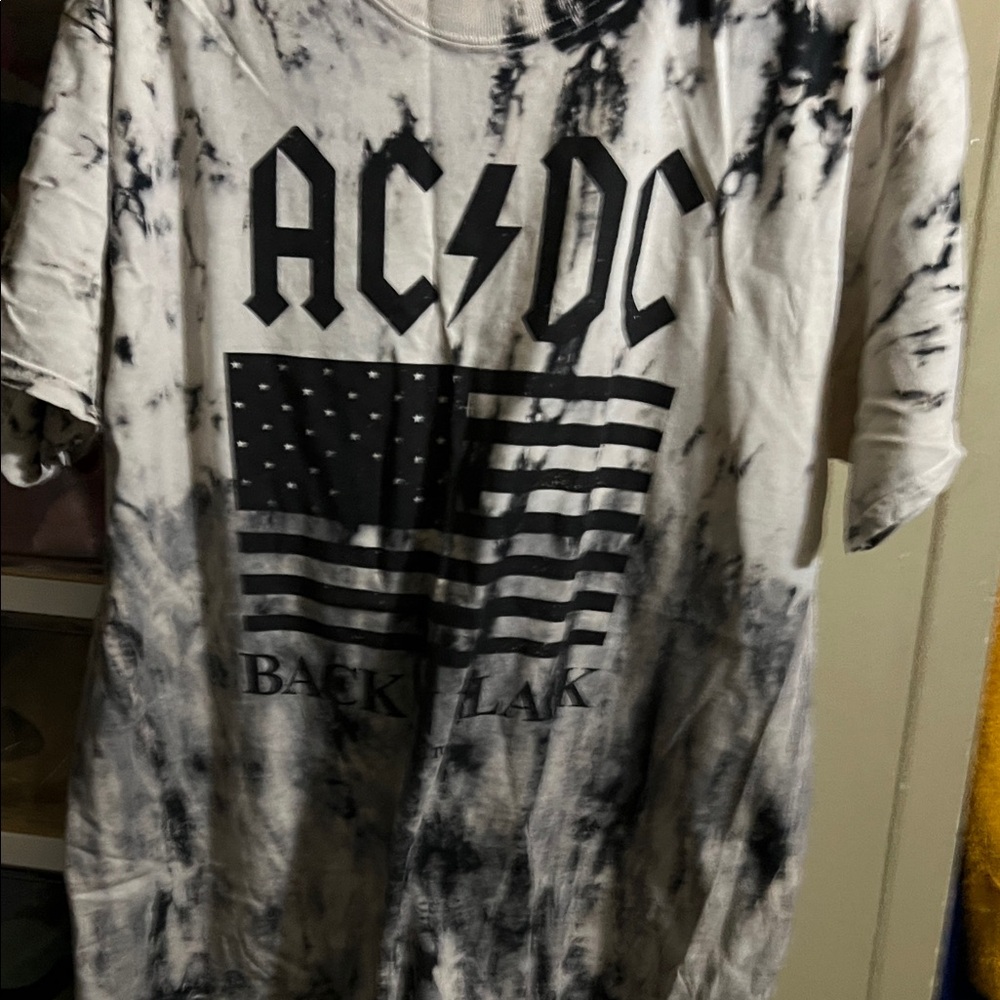 Brand new AC/DC Black and White Tie-Dye Short Sleeve Tee🎵🎤🎶🎹🎸 - Picture 2 of 4